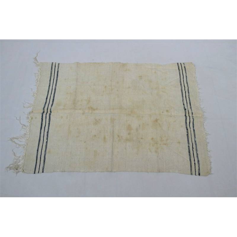 Antiguo paño de ofrendas de lino