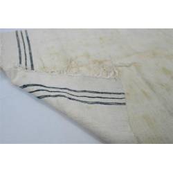 Antiguo paño de ofrendas de lino