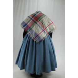 Mantón de seda de cuadros.