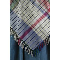 Mantón de seda de cuadros.