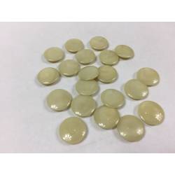 Botones de color marfil. Antiguos.