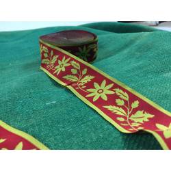 Cinta modelo bellotas. 4 cm rojo intenso