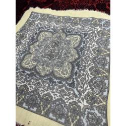 Antiguo pañuelo de merino