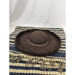 Sombreo pardo de ala ancha
