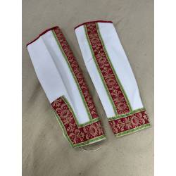 Mangas de piqué y seda, Ansó