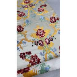 Tejido de espolín de seda....