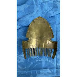 Antigua peina de 16 cm.