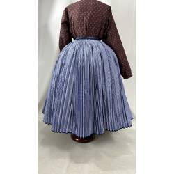 Saya plegada de cuadritos