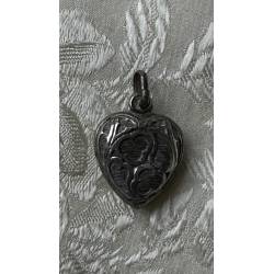 Antiguo colgante. Corazón...