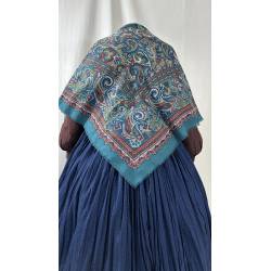 Antiguo pañuelo de lanilla