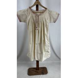 Antigua camisa de cáñamo