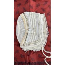Antiguo gorro de organza y...