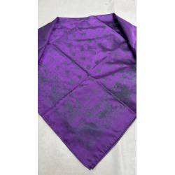 Pañuelo de morado y verde