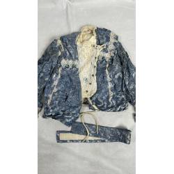 Antiguo cuerpo de seda azul