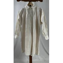 Antigua camisa de cáñamo