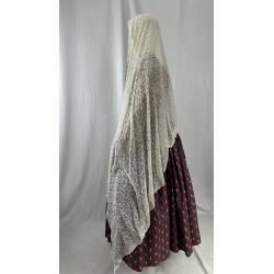 Antigua mantilla blanca
