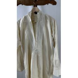 Antigua camisa de lino fino