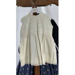 Antiguo vestido de niño