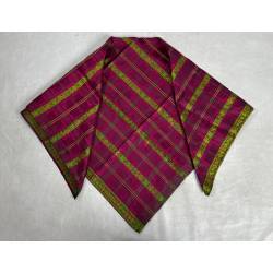 Pañuelo de seda, de cuadros
