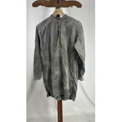 Antigua camisa de diario