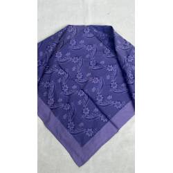 Pañuelo lila adamascado