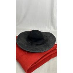 Antiguo sombrero de ala ancha